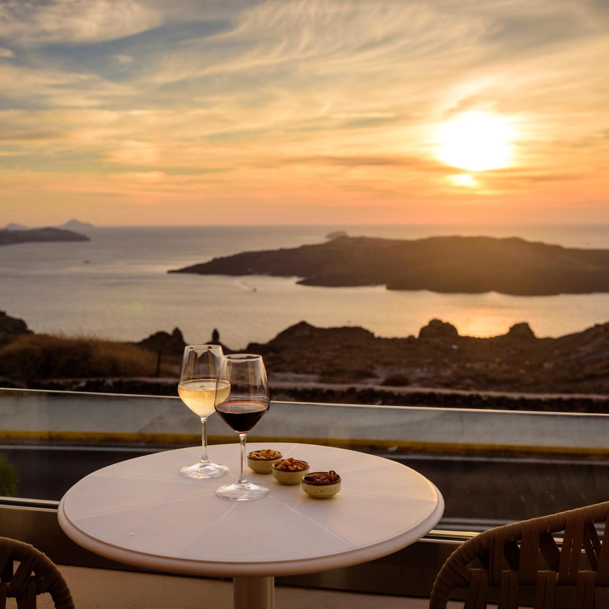 Astir Thira Hotel Тира Экстерьер фото